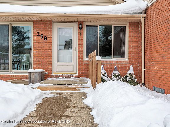 4th image of 258 Bonnie Brook Dr