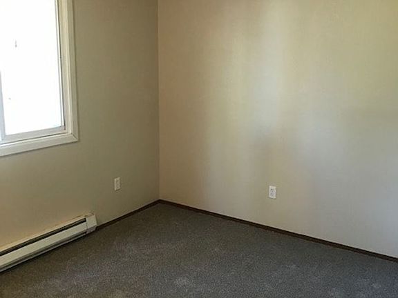 4th image of 9918 Des Moines Mem Dr S APT 4