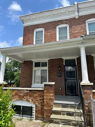 1143 Ashburton St Photo 1