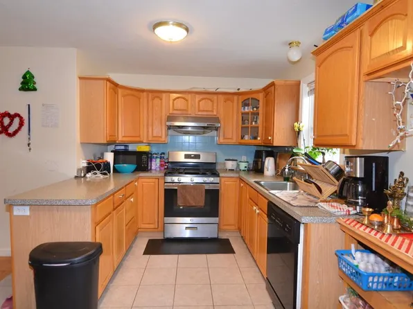 15 Young St APT 9, Quincy, MA 02171