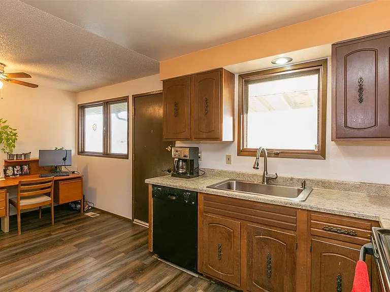 12518 E Boone Ave — Photo 9