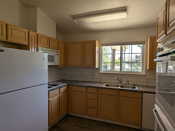 5th image of 1471 Republic Ln