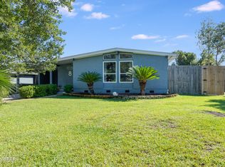 8 Harvard Cir, Panama City, FL 32405
