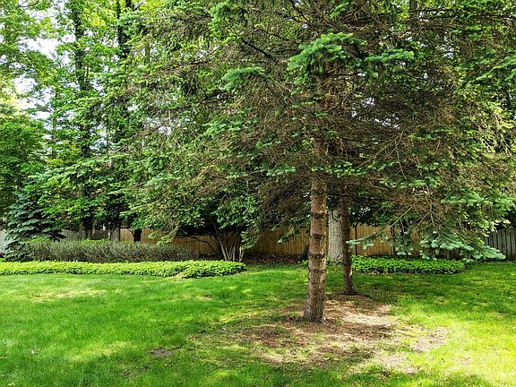4th image of 2485 Norcrest Dr