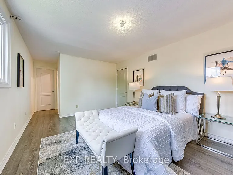 1060 Glendor Ave #MAIN — Photo 23