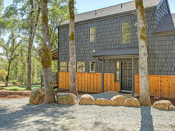 4th image of 15880 Arrowhead Pl