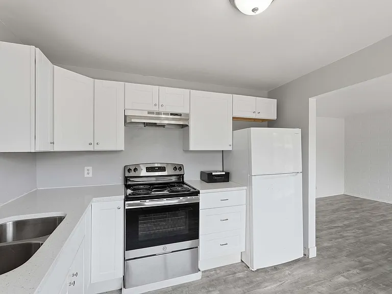 Towne Apartments — Photo 29