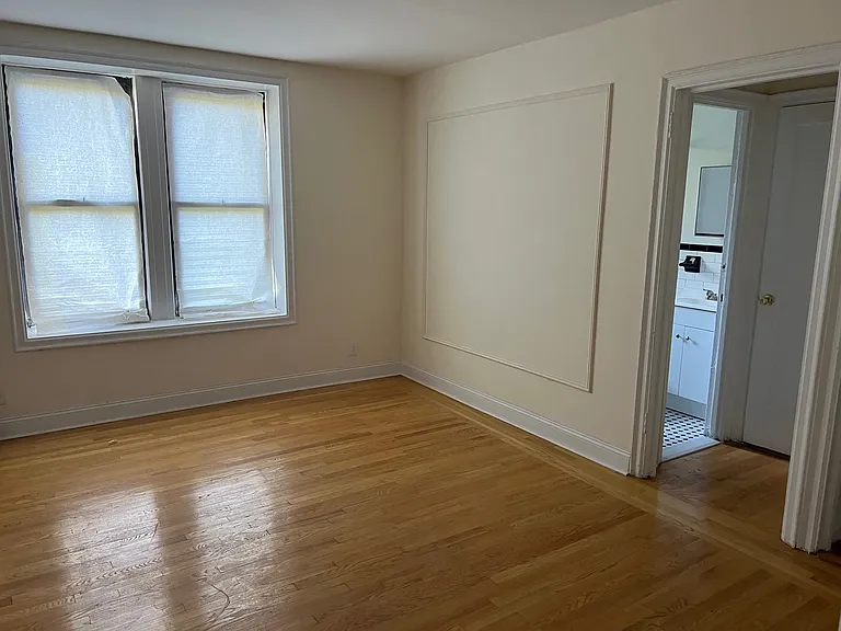 2133 Wallace Ave #112 — Photo 5