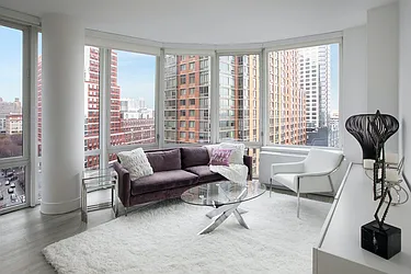 Rented by Red Apple Group