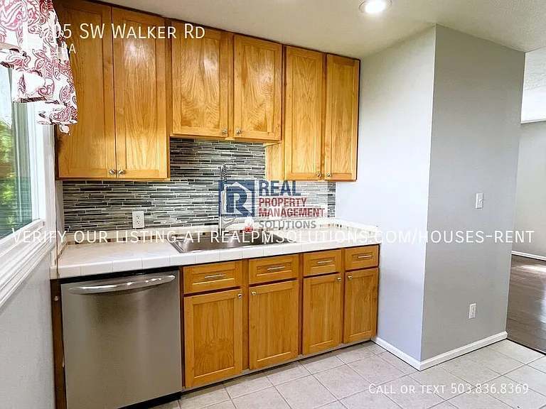 12905 SW Walker Rd — Photo 11
