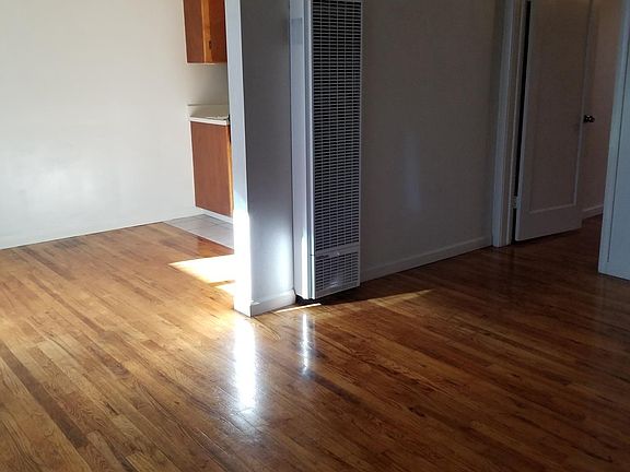 5th image of 2136 Park Ave APT 8
