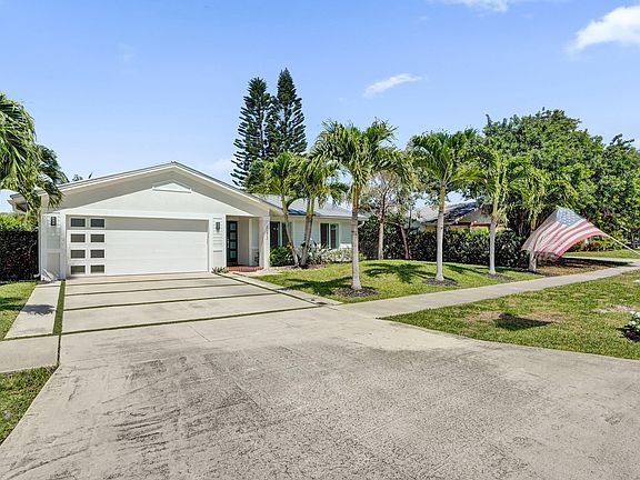 5th image of 2673 SW 14th Court