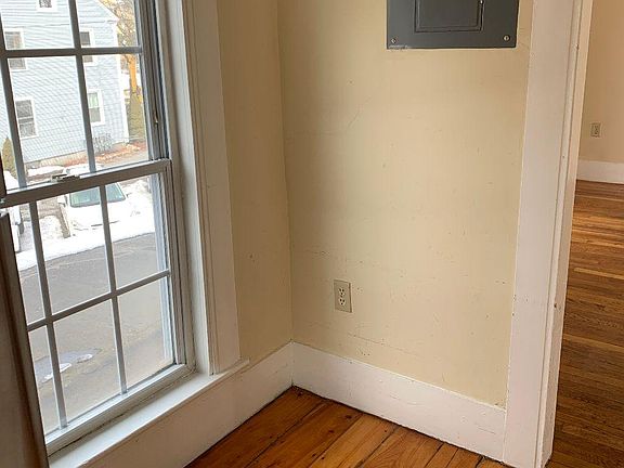 3rd image of 36 Orange St Unit 4