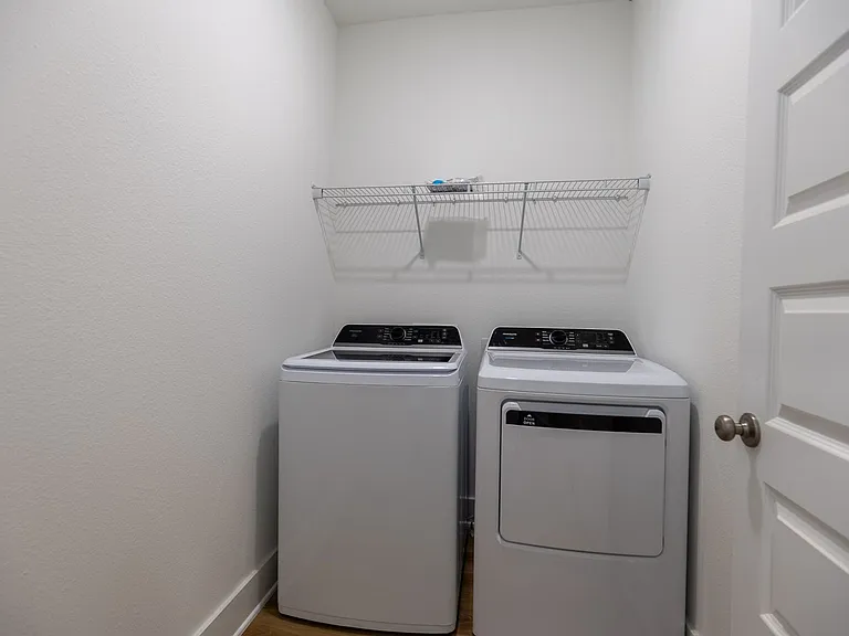 501 Huller Ave — Photo 17