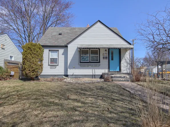 31718 Carlisle Pkwy, Wayne, MI 48184