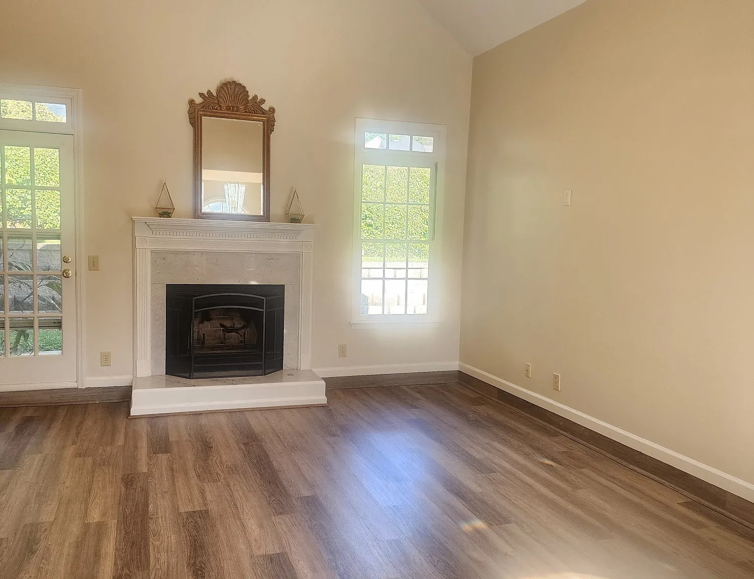 4 bed, 3240 sqft, $2,600 — Photo 3