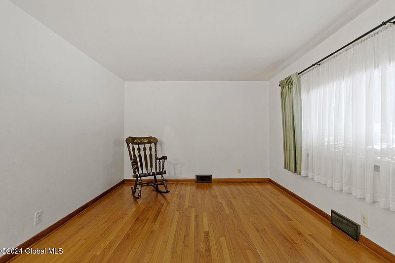 5th image of 2801 Consaul Road