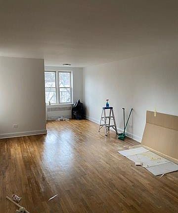 3rd image of 201 E 238th St #2C