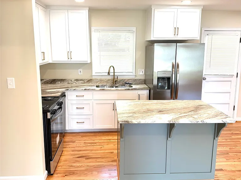 924 Peachtree St — Photo 6
