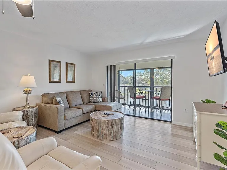 320 Mission Trl N #B — Photo 6