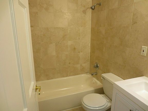 4th image of 493 5th Ave APT 2D