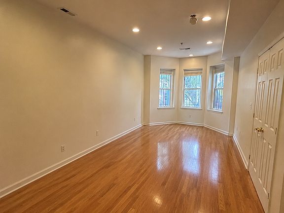 5th image of 407 P St NW #3