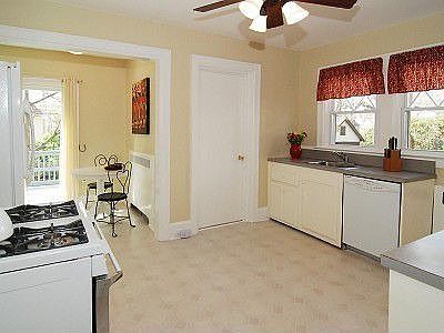 Eat in kitchen