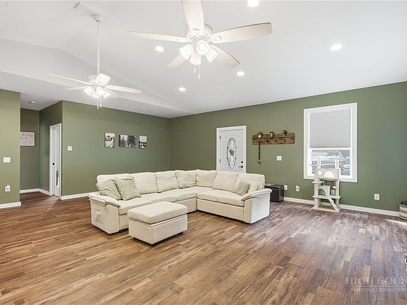 3rd image of 276 Wes Jones Road