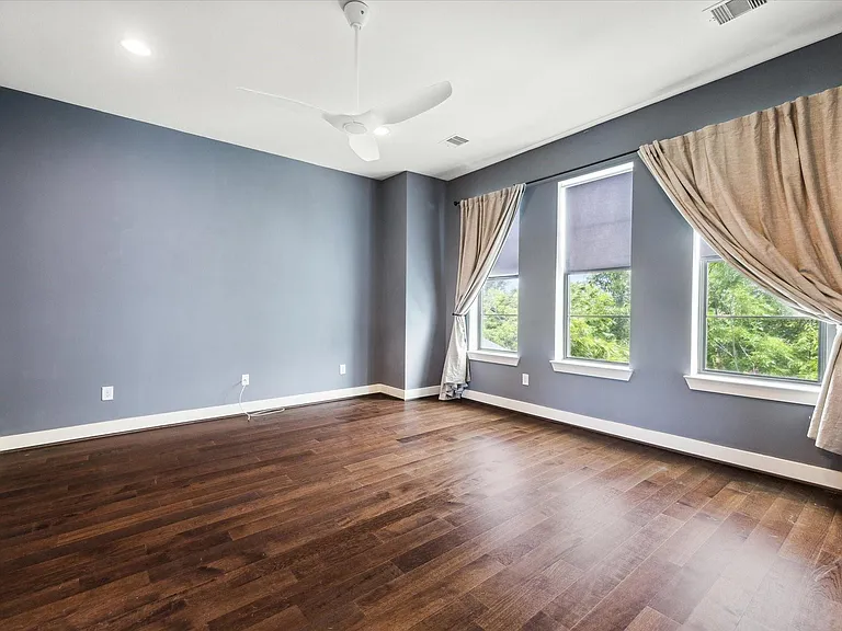 1703 Weber St — Photo 21