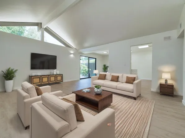 14 Blue Heron Ct, Sacramento, CA 95833