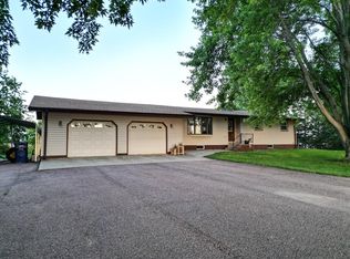 25422 407th Ave, Mitchell, SD 57301