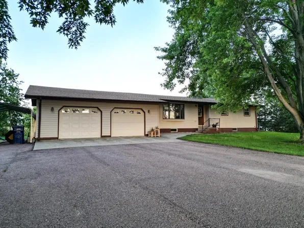 25422 407th Ave, Mitchell, SD 57301