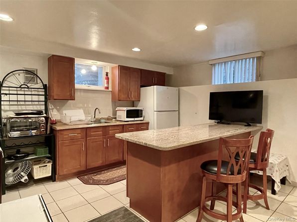 0bd 1ba 500sqft — 169 Old Mamaroneck Rd #B1