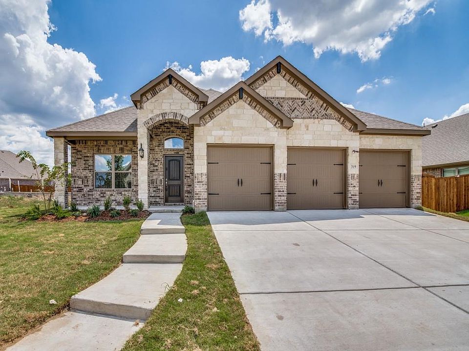 1st image of 319 Sweetspire Dr