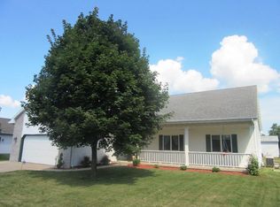 536 Autumn Dr, Walworth, WI 53184