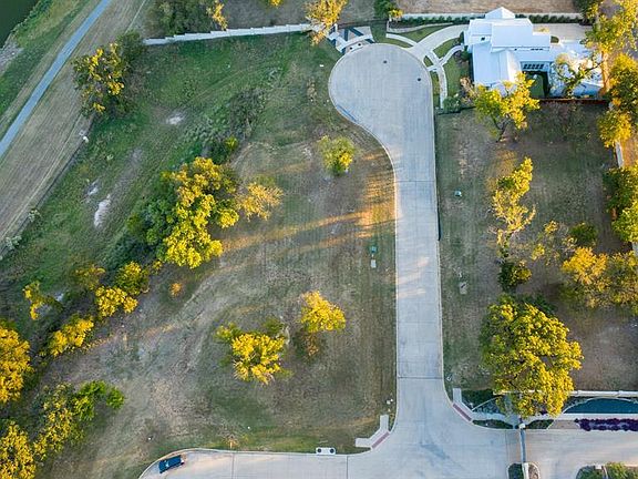 3rd image of 241 Summersby Ln Lot 8