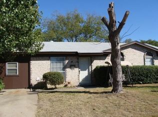 320 Springwillow Rd, Burleson, TX 76028