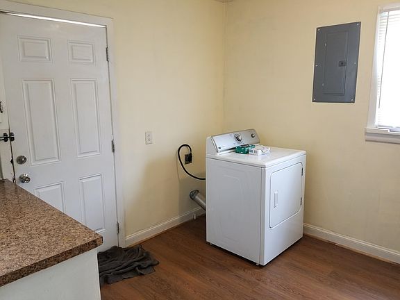4th image of 1509 Poston Cir