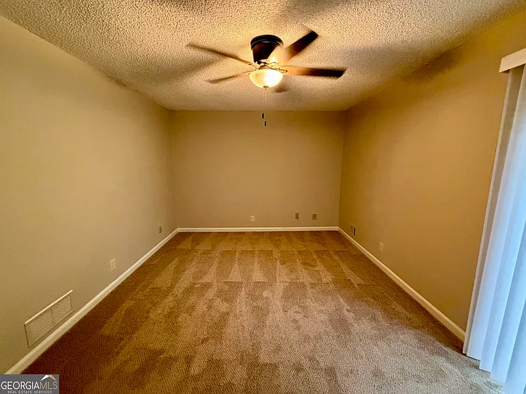 5776 Windermere Ct — Photo 12