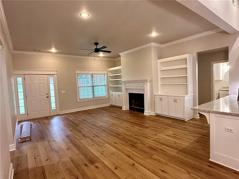 2137 E Stanwyk Dr — Photo 4