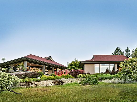 4th image of 1131 Highwood Dr