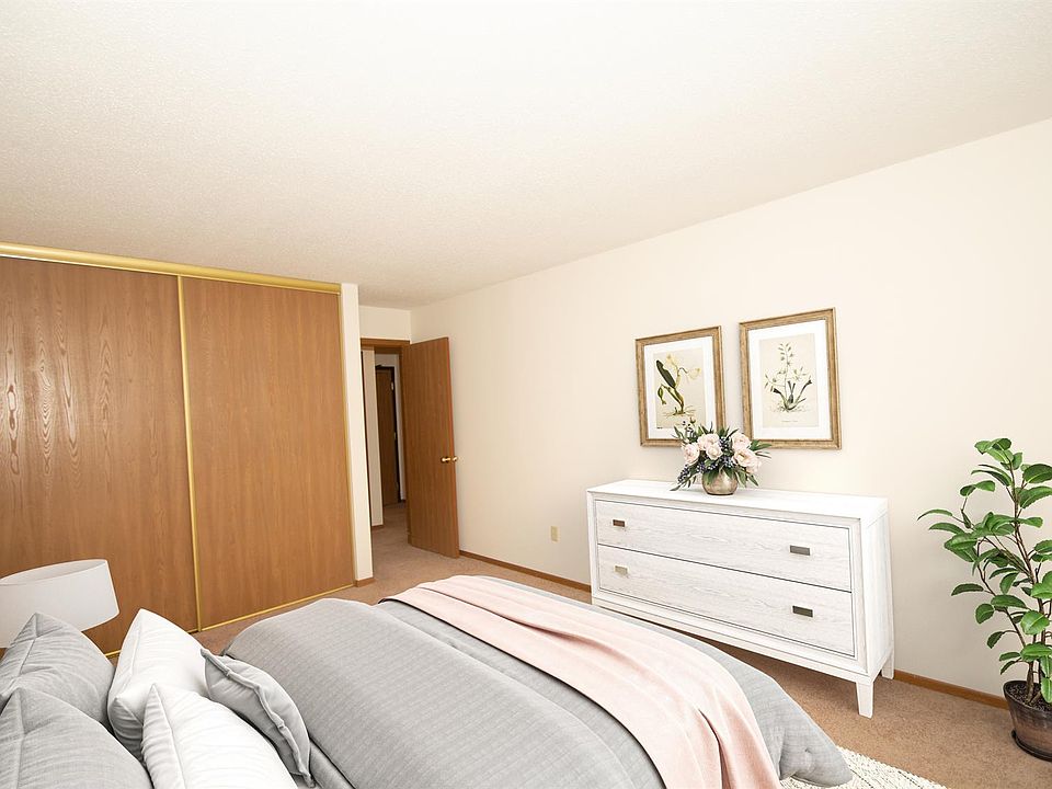 Lynn Court Apartments 55+ Senior Living 4350 W 124th St Savage MN