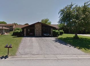 10 Kensington Hgts Rd, Belleville, IL 62226