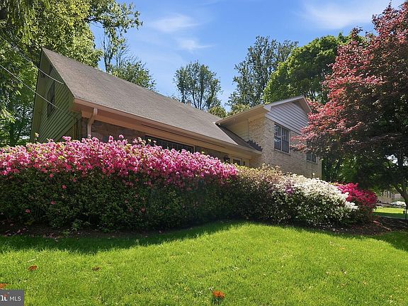 2nd image of 7616 Carteret Rd