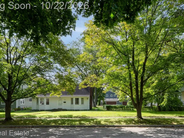 1469 Sheridan St, Plymouth, MI 48170