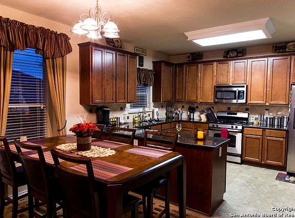4th image of 6026 Palmetto Way