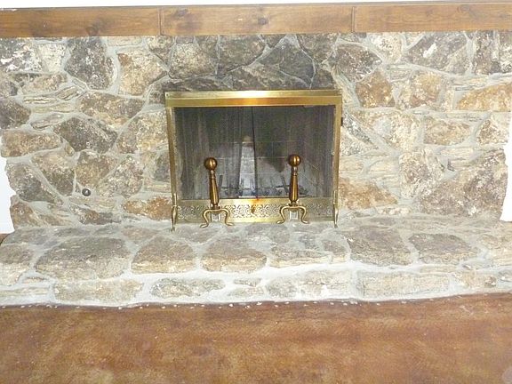 3rd image of 3760 Crellin Cir