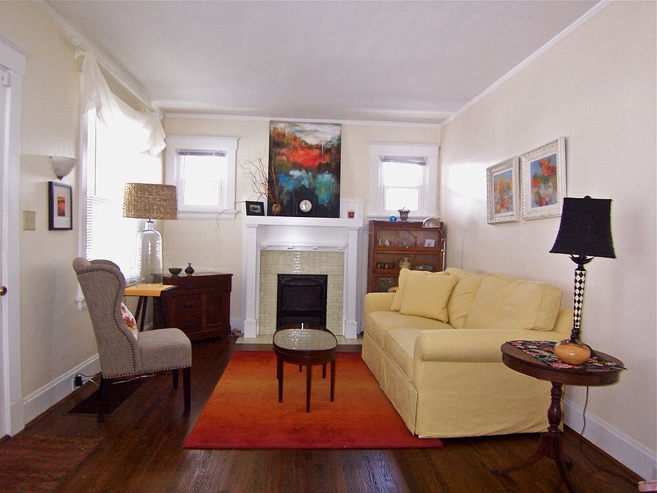 1st image of 2753 Markbreit Ave