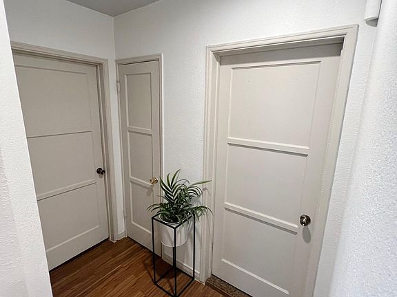5th image of 2735 N Mountain View Ave #A
