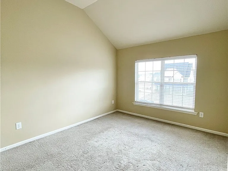 642 Regimental Dr — Photo 23